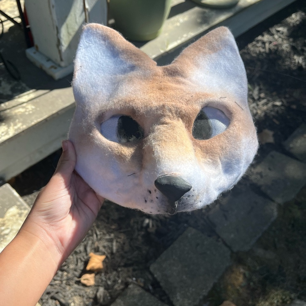 Fully lined HQ dog mask :3